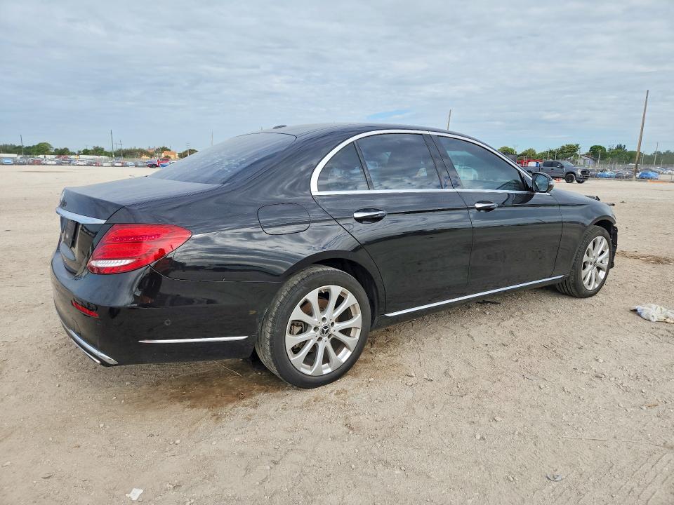 Aukcja sprzedaży 2018 Mercedes-benz E, vin: WDDZF4JB7JA372272, numer aukcji: 51026856