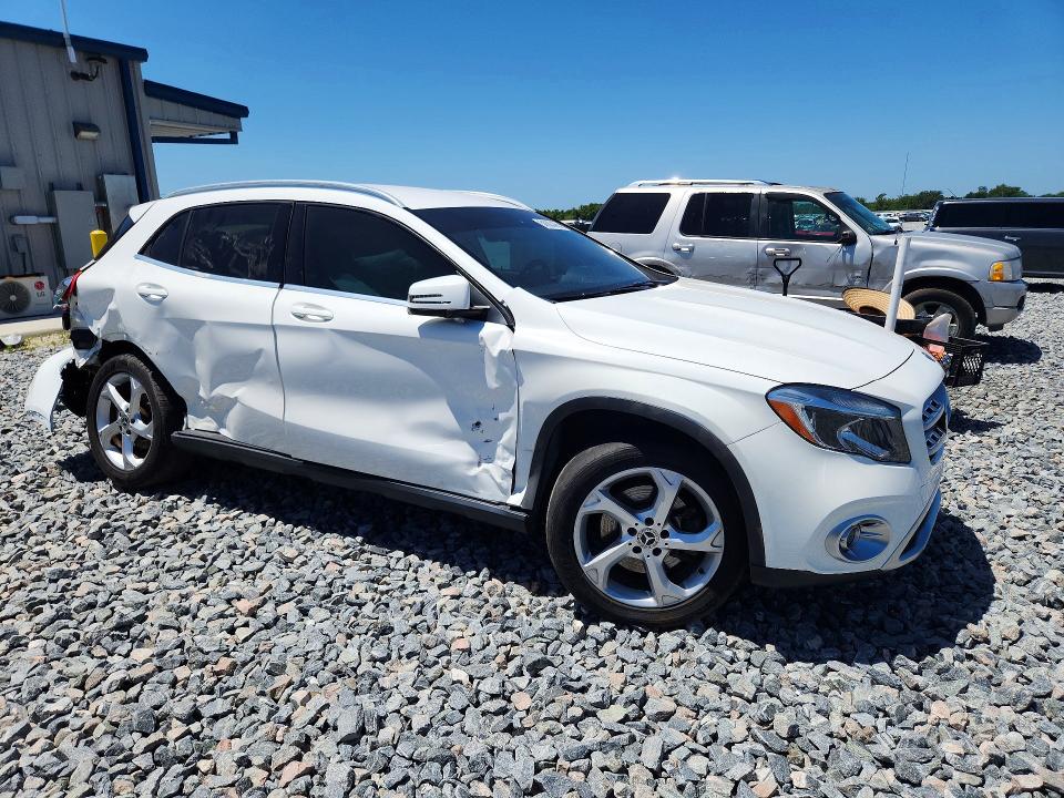 50083466 :رقم المزاد ، WDCTG4GB0JU000091 vin ، 2018 Mercedes-benz Gla مزاد بيع