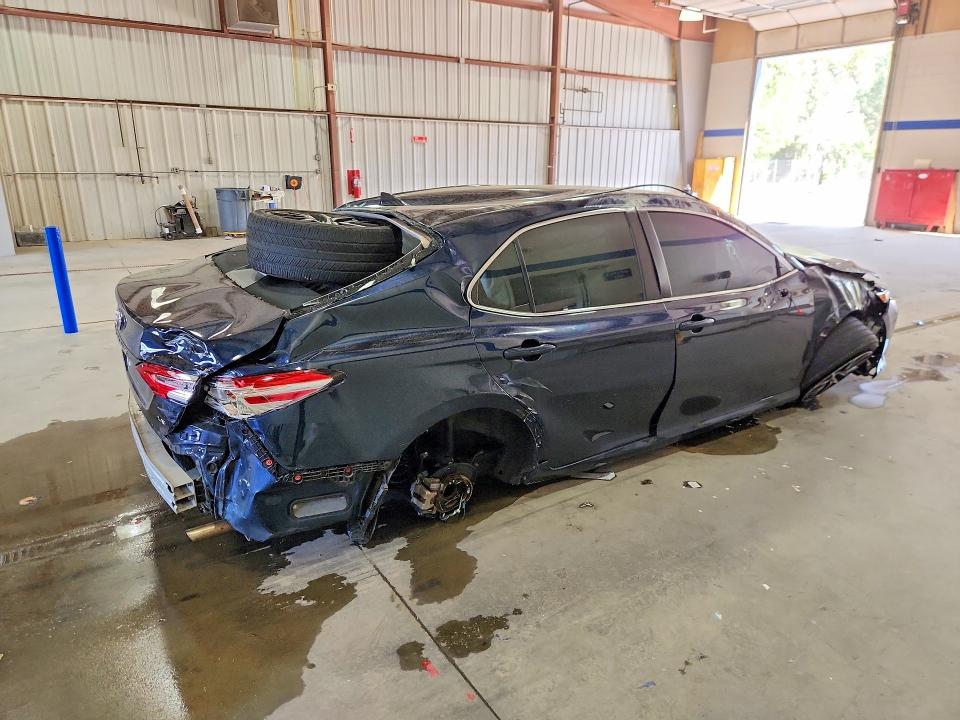 50335856 :رقم المزاد ، 4T1C11AK8LU989951 vin ، 2020 Toyota Camry مزاد بيع
