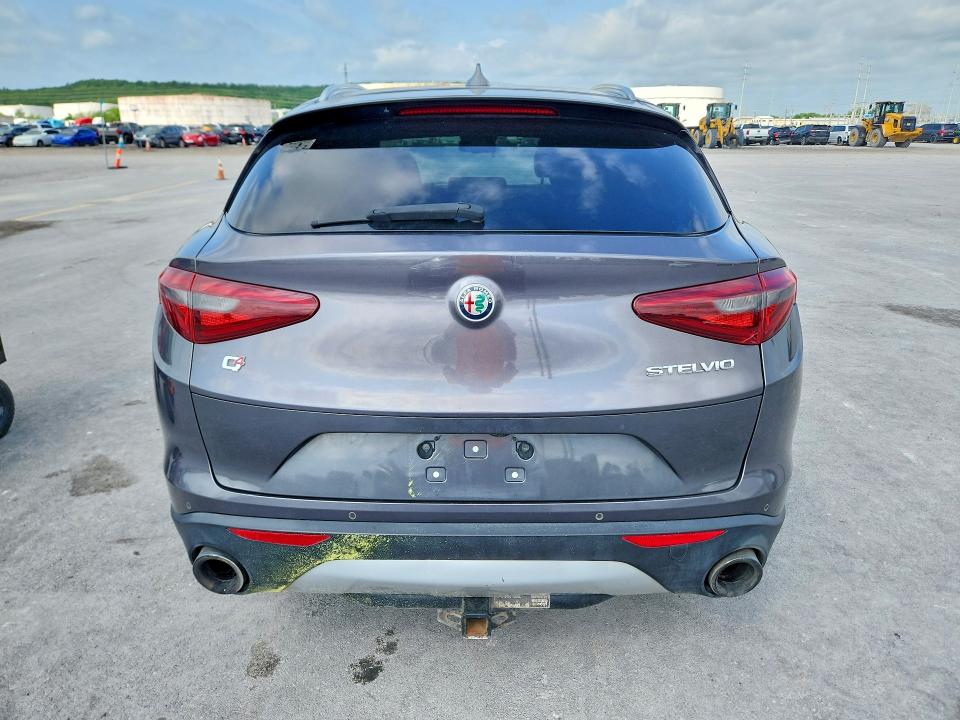 Продаж на аукціоні авто 2018 Alfa Romeo Stelvio, vin: ZASFAKBN6J7B60007, номер лоту: 49782486