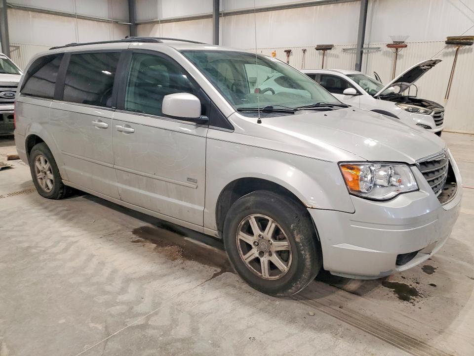 Продажа на аукционе авто 2008 Chrysler Town & Country, vin: 2A8HR54P78R737977, номер лота: 49321146