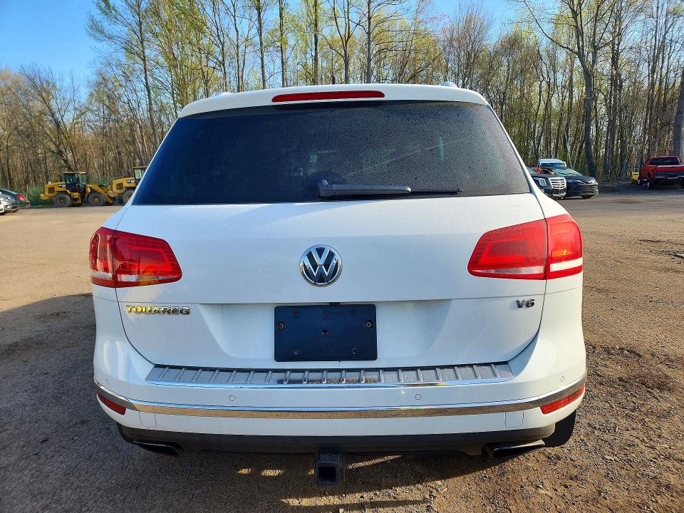2017 Volkswagen Touareg მანქანა იყიდება აუქციონზე, vin: WVGRF7BP1HD005300, აუქციონის ნომერი: 50801046