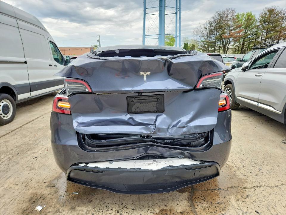 2023 Tesla Model Y მანქანა იყიდება აუქციონზე, vin: 7SAYGDED0PF923272, აუქციონის ნომერი: 51520826