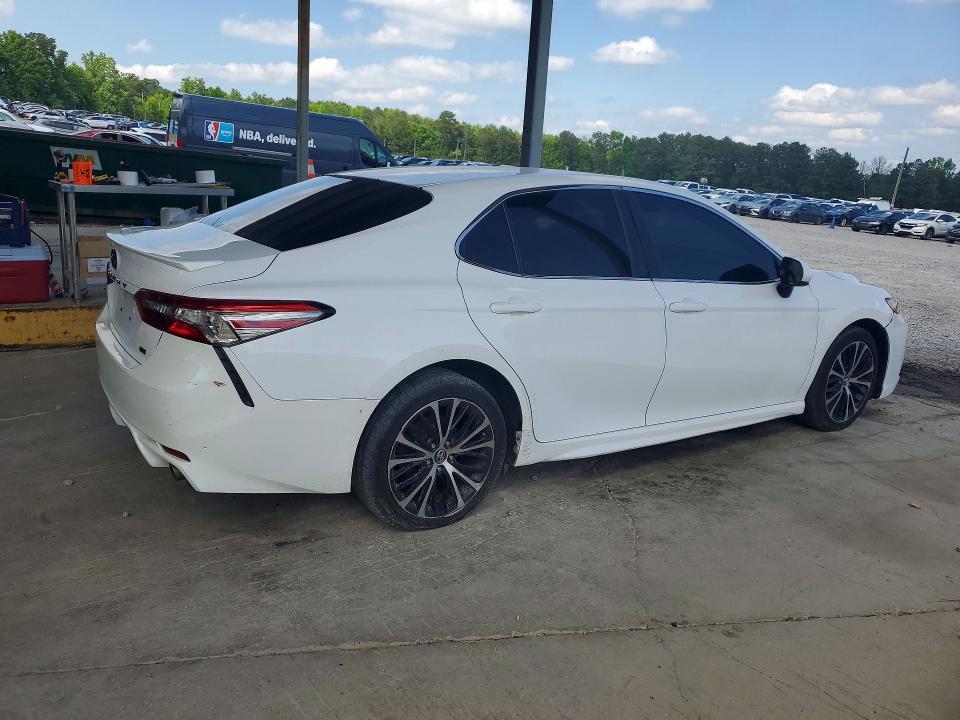 Продажа на аукционе авто 2018 Toyota Camry, vin: 4T1B11HK5JU024401, номер лота: 51342616