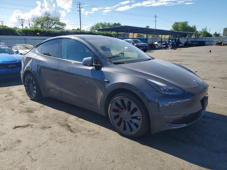 2024 Tesla Model Y მანქანა იყიდება აუქციონზე, vin: 7SAYGDEF2RA267898, აუქციონის ნომერი: 49139936