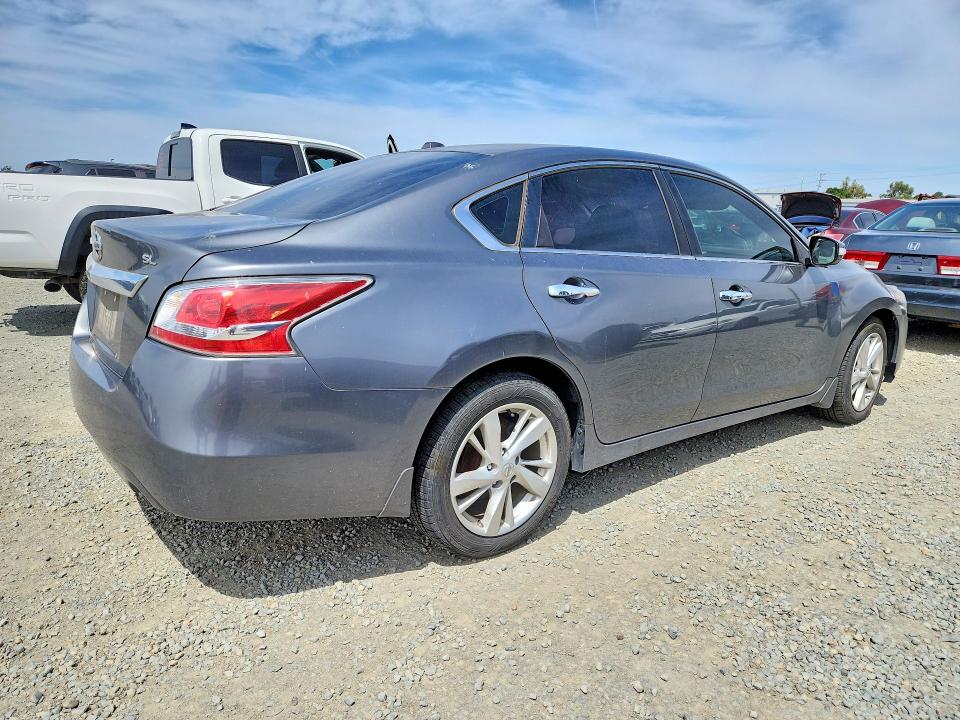 Продажа на аукционе авто 2015 Nissan Altima, vin: 1N4AL3AP0FN907213, номер лота: 50327266