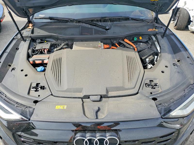 2024 Audi Q8 E-tron მანქანა იყიდება აუქციონზე, vin: WA1CABGE6RB032244, აუქციონის ნომერი: 49338096