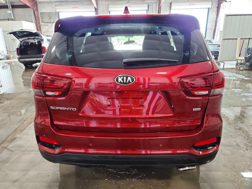 49731406 :رقم المزاد ، 5XYPG4A32KG557158 vin ، 2019 Kia Sorento مزاد بيع