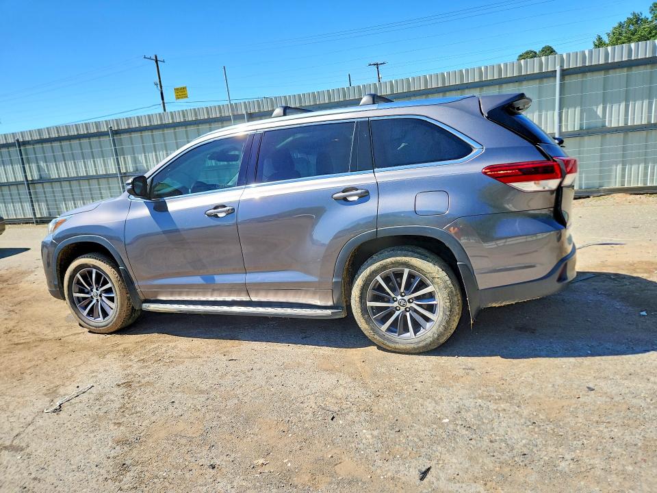 48898296 :رقم المزاد ، 5TDKZRFH1HS517977 vin ، 2017 Toyota Highlander مزاد بيع