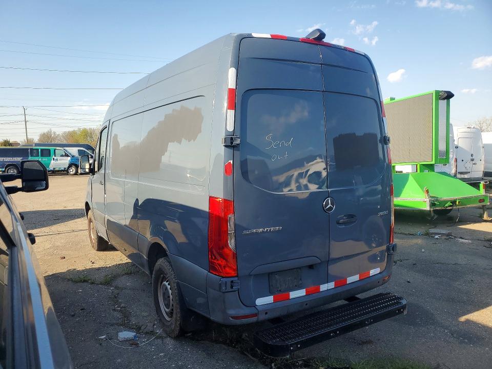 50551546 :رقم المزاد ، WD4PF0CD7KP039843 vin ، 2019 Mercedes Benz Sprinter مزاد بيع