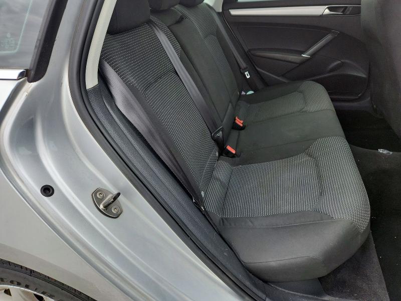 50585246 :رقم المزاد ، 1VWAT7A36HC031497 vin ، 2017 Volkswagen Passat مزاد بيع