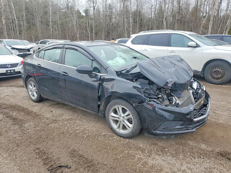 48424826 :رقم المزاد ، 1G1BE5SM1J7241283 vin ، 2018 Chevrolet Cruze مزاد بيع