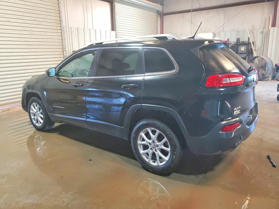 49089106 :رقم المزاد ، 1C4PJMCB2JD500493 vin ، 2018 Jeep Cherokee مزاد بيع