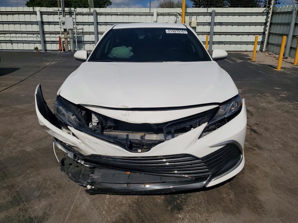 Продажа на аукционе авто 2021 Toyota Camry, vin: 4T1C11AK2MU559625, номер лота: 51497916