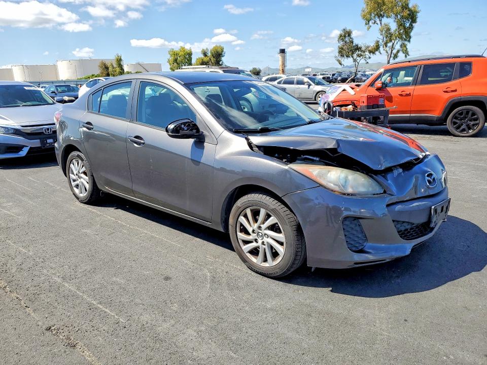 49620646 :رقم المزاد ، JM1BL1WPXD1724692 vin ، 2013 Mazda 3 مزاد بيع