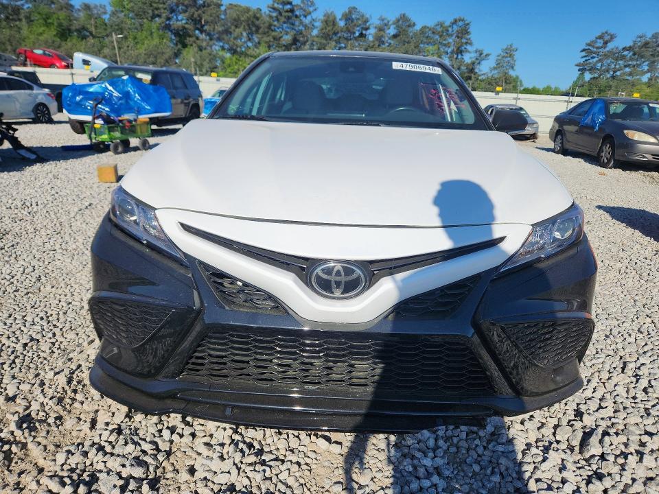 2022 Toyota Camry მანქანა იყიდება აუქციონზე, vin: 4T1G11AK1NU677149, აუქციონის ნომერი: 47906946