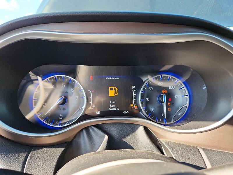 50266256 :رقم المزاد ، 2C4RC1EG5HR757486 vin ، 2017 Chrysler Pacifica مزاد بيع