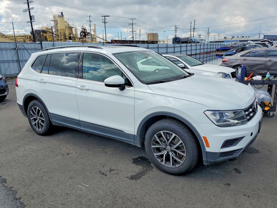 Продажа на аукционе авто 2019 Volkswagen Tiguan, vin: 3VV3B7AX0KM184725, номер лота: 48195226