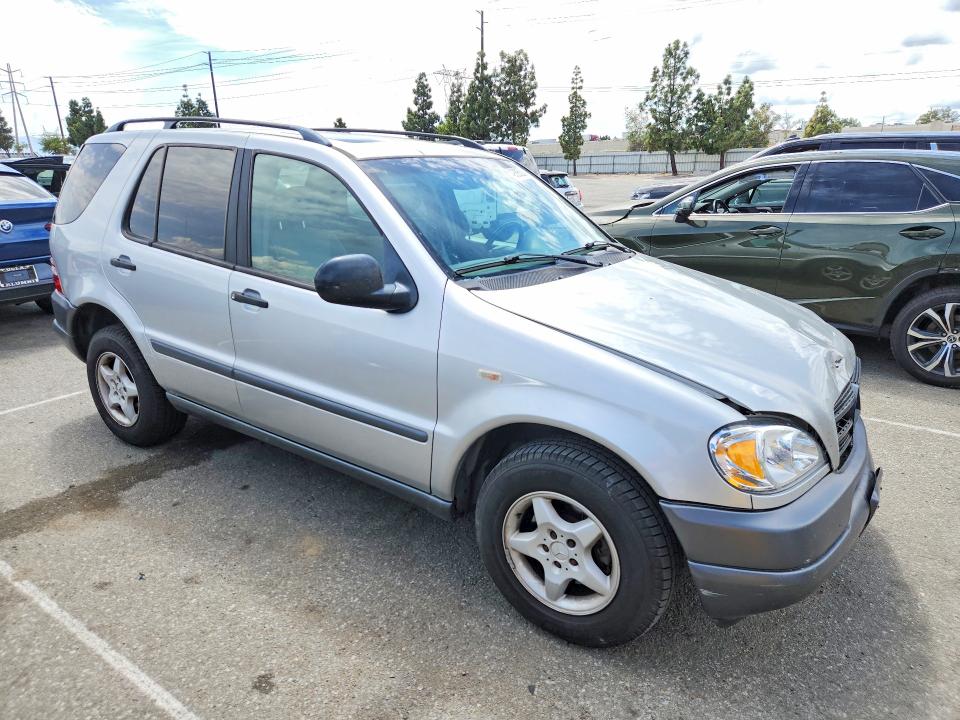 1999 Mercedes-benz Ml მანქანა იყიდება აუქციონზე, vin: 4JGAB54E7XA116622, აუქციონის ნომერი: 49395306