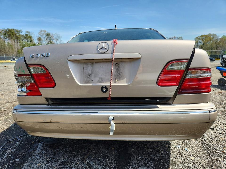 48150996 :رقم المزاد ، WDBJF65J4YB123676 vin ، 2000 Mercedes-benz E مزاد بيع