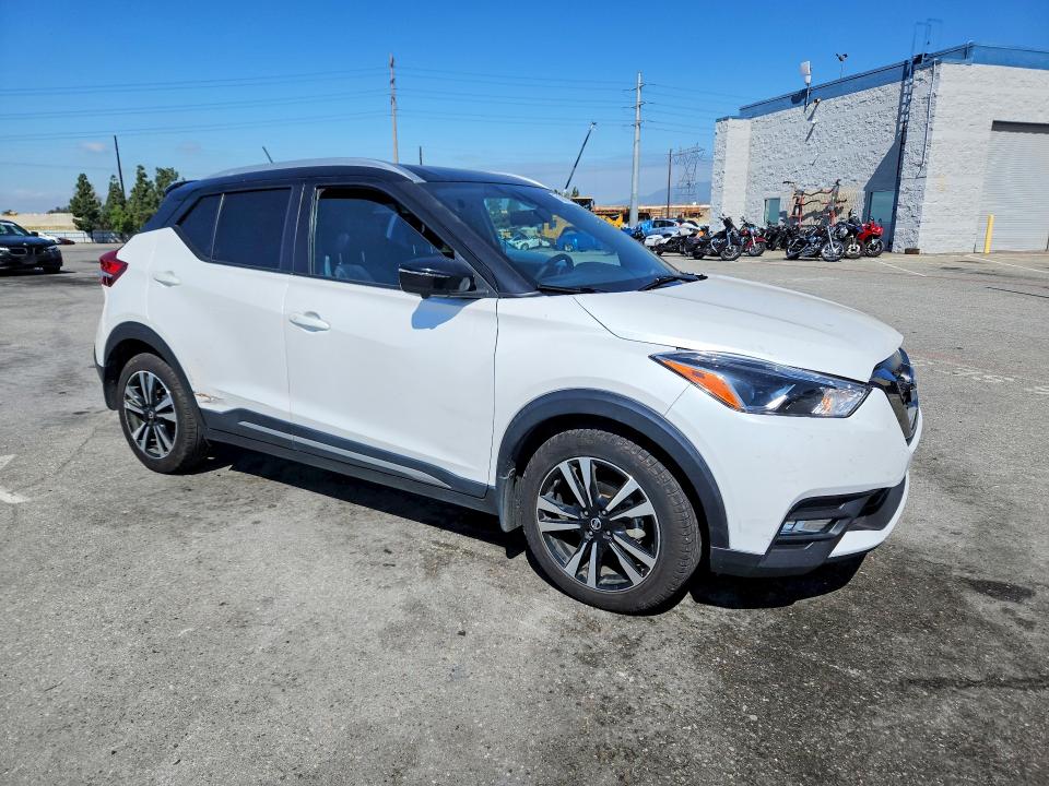Продаж на аукціоні авто 2018 Nissan Kicks, vin: 3N1CP5CU6JL501163, номер лоту: 50667006