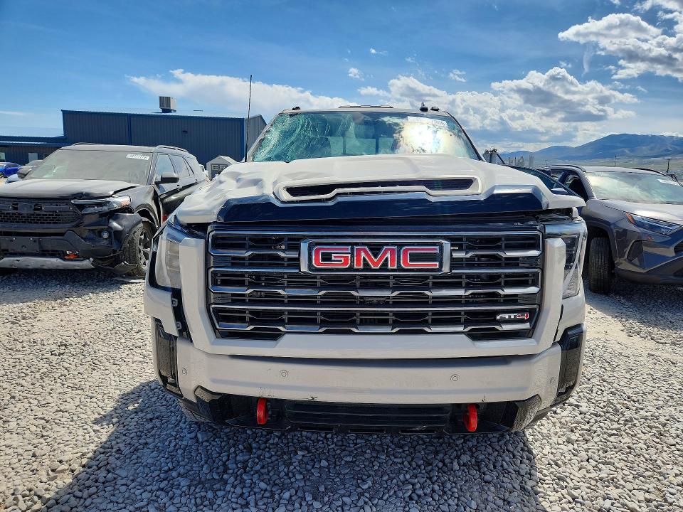 49117306 :رقم المزاد ، 1GT4UVEY6TF228006 vin ، 2026 Gmc Sierra مزاد بيع