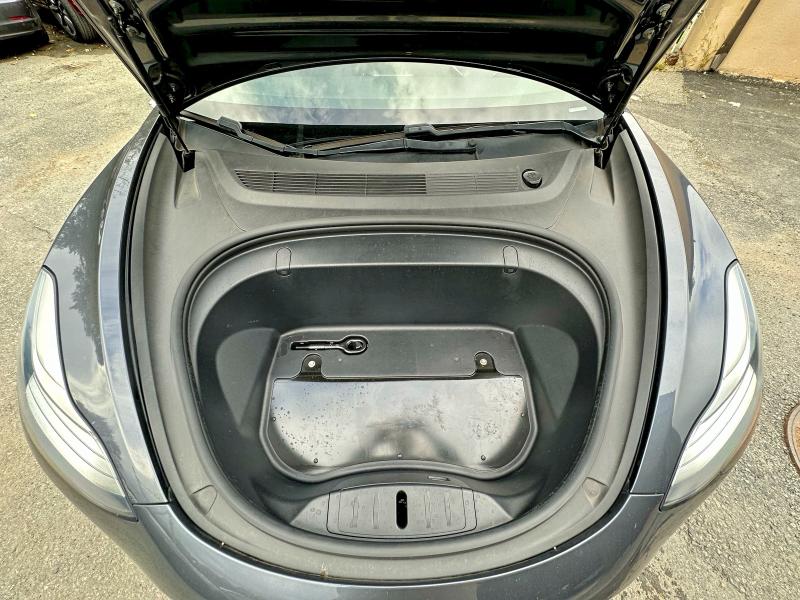 51422386 :رقم المزاد ، 5YJ3E1EB1JF119421 vin ، 2018 Tesla Model 3 مزاد بيع
