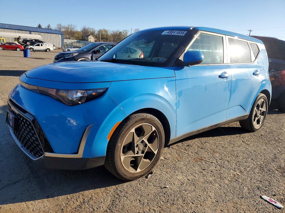 48841856 :رقم المزاد ، KNDJ33AU5P7200825 vin ، 2023 Kia Soul مزاد بيع