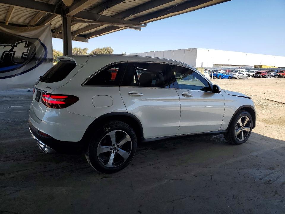 2017 Mercedes-benz Glc 300 4matic მანქანა იყიდება აუქციონზე, vin: WDC0G4KB7HF268046, აუქციონის ნომერი: 48003256