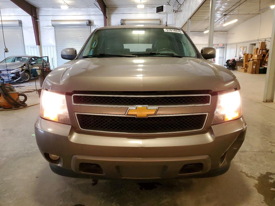 2012 Chevrolet Suburban მანქანა იყიდება აუქციონზე, vin: 1GNSKJE71CR180899, აუქციონის ნომერი: 51018976