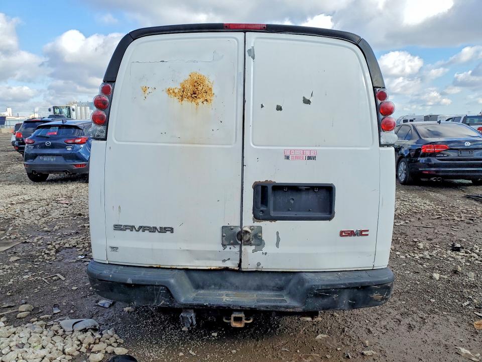 48660426 :رقم المزاد ، 1GTHG352361142548 vin ، 2006 Gmc Savana مزاد بيع