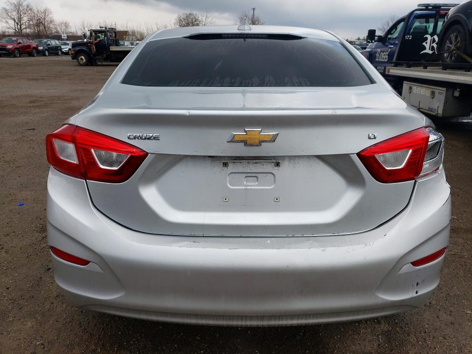 48337976 :رقم المزاد ، 1G1BE5SM0H7228714 vin ، 2017 Chevrolet Cruze مزاد بيع