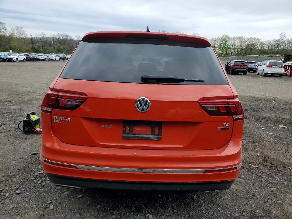 Продаж на аукціоні авто 2018 Volkswagen Tiguan, vin: 3VV2B7AX2JM207951, номер лоту: 50726466