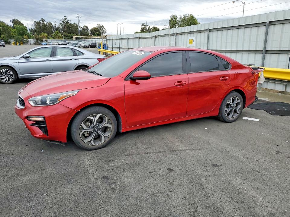 50614126 :رقم المزاد ، 3KPF24AD3ME303462 vin ، 2021 Kia Forte مزاد بيع