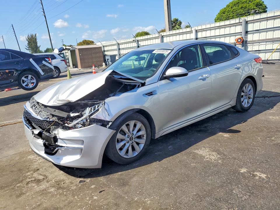 49333826 :رقم المزاد ، 5XXGT4L38HG170927 vin ، 2017 Kia Optima مزاد بيع