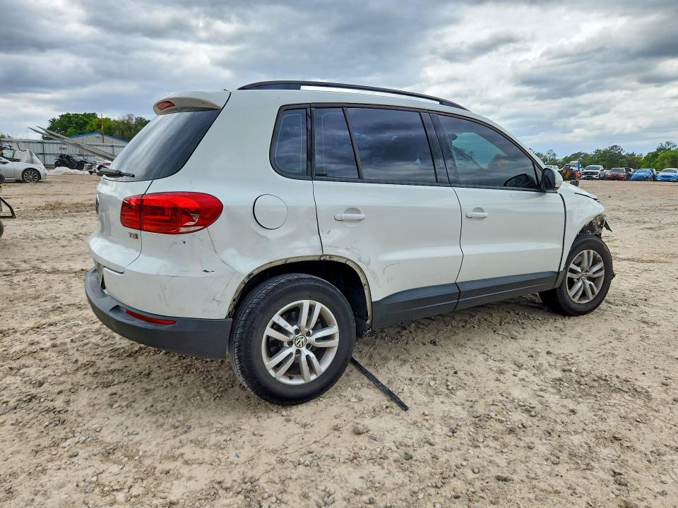 Aukcja sprzedaży 2016 Volkswagen Tiguan, vin: WVGAV7AX7GW592462, numer aukcji: 49317096