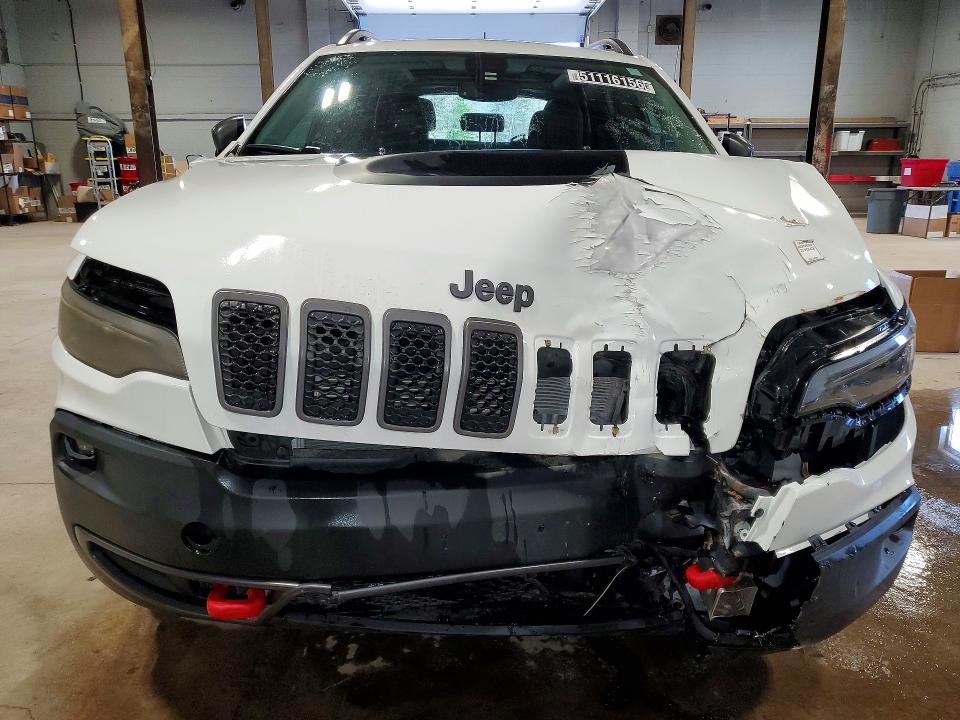 51116156 :رقم المزاد ، 1C4PJMBX8KD113865 vin ، 2019 Jeep Cherokee مزاد بيع