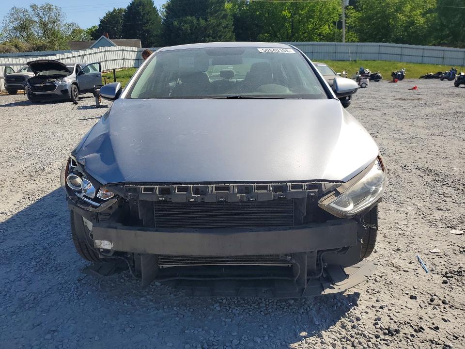 50840106 :رقم المزاد ، 5NPD84LF4HH028576 vin ، 2017 Hyundai Elantra مزاد بيع