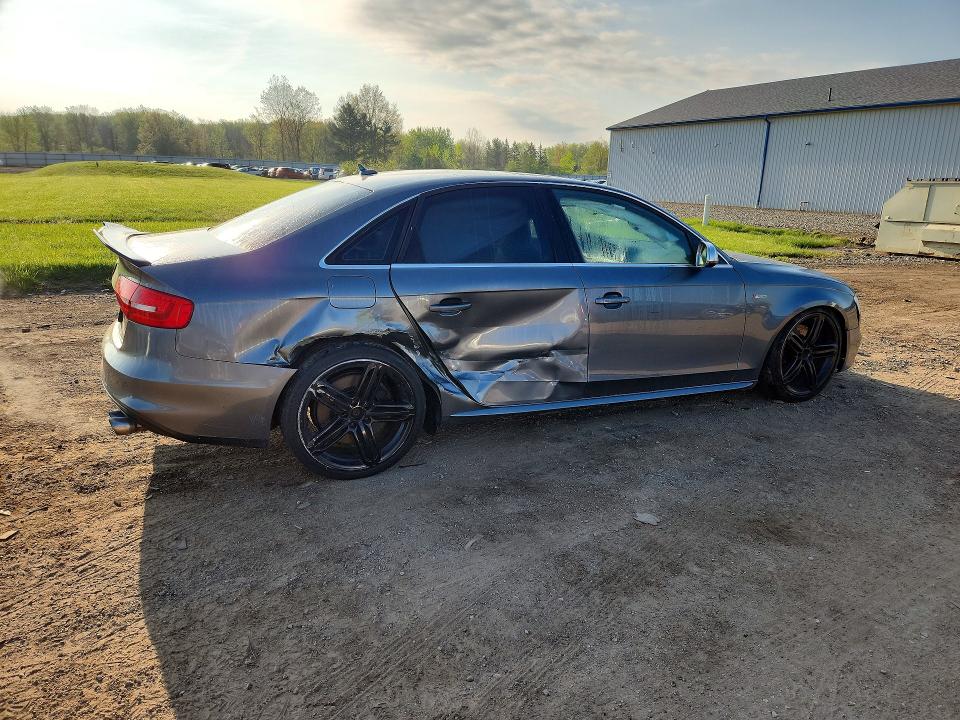 2013 Audi S4 მანქანა იყიდება აუქციონზე, vin: WAUKGAFL3DA211654, აუქციონის ნომერი: 50983476