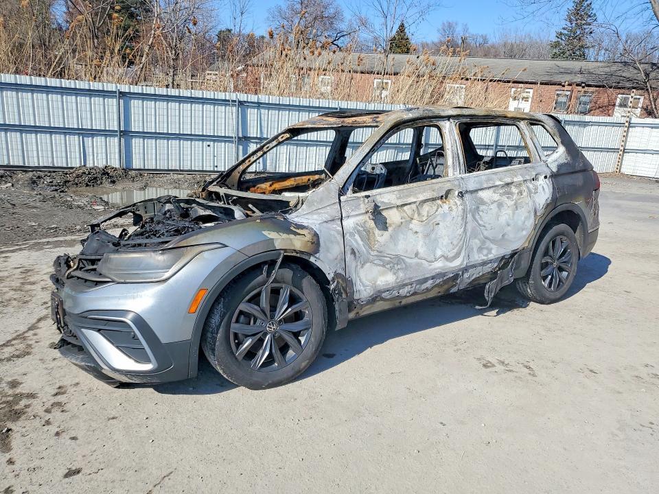 2023 Volkswagen Tiguan მანქანა იყიდება აუქციონზე, vin: 3VVMB7AX5PM036551, აუქციონის ნომერი: 49104126
