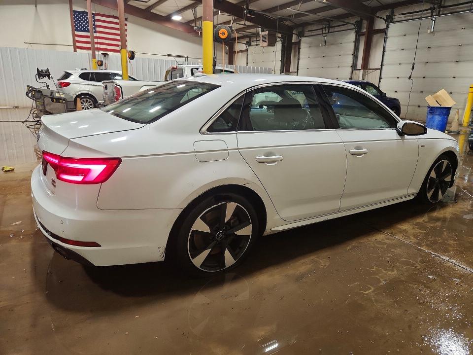 51588646 :رقم المزاد ، WAUENAF44HN010145 vin ، 2017 Audi A4 مزاد بيع