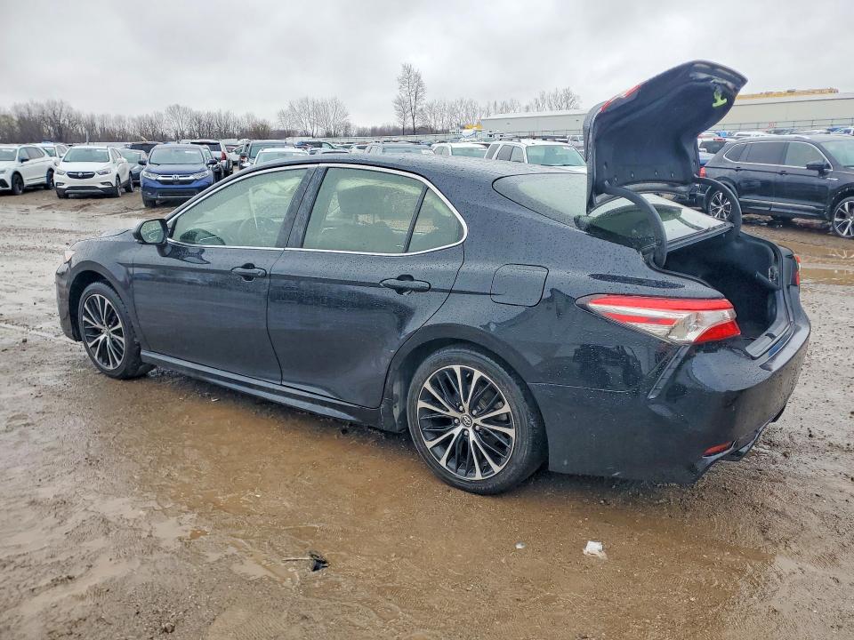 Продажа на аукционе авто 2018 Toyota Camry, vin: JTNB11HK6J3000694, номер лота: 47401086