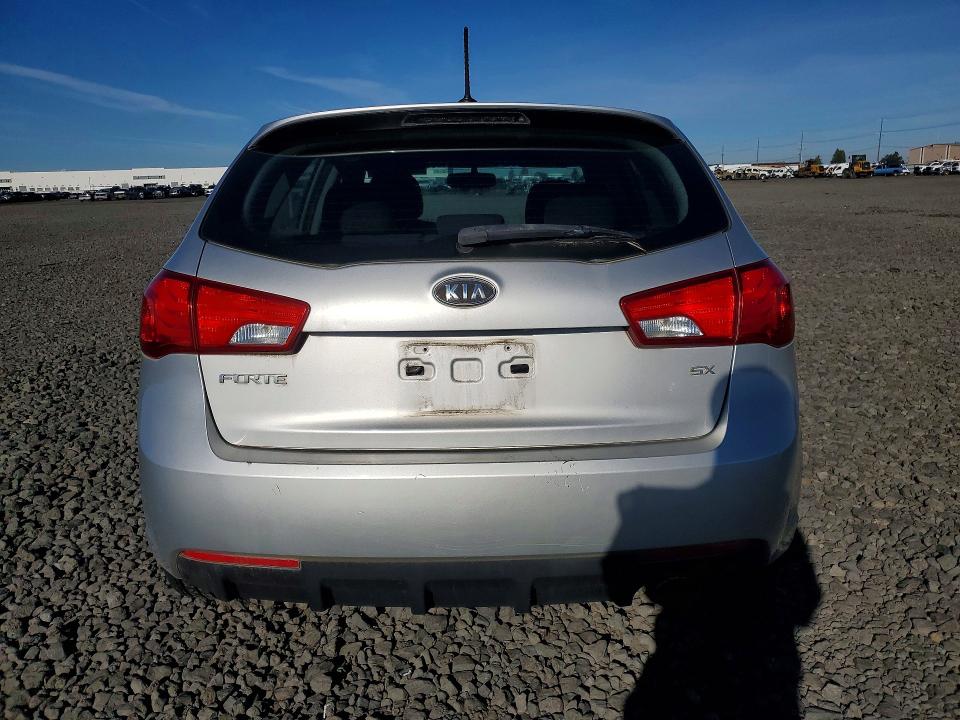 Продажа на аукционе авто 2011 Kia Forte5, vin: KNAFW5A32B5330028, номер лота: 48871786