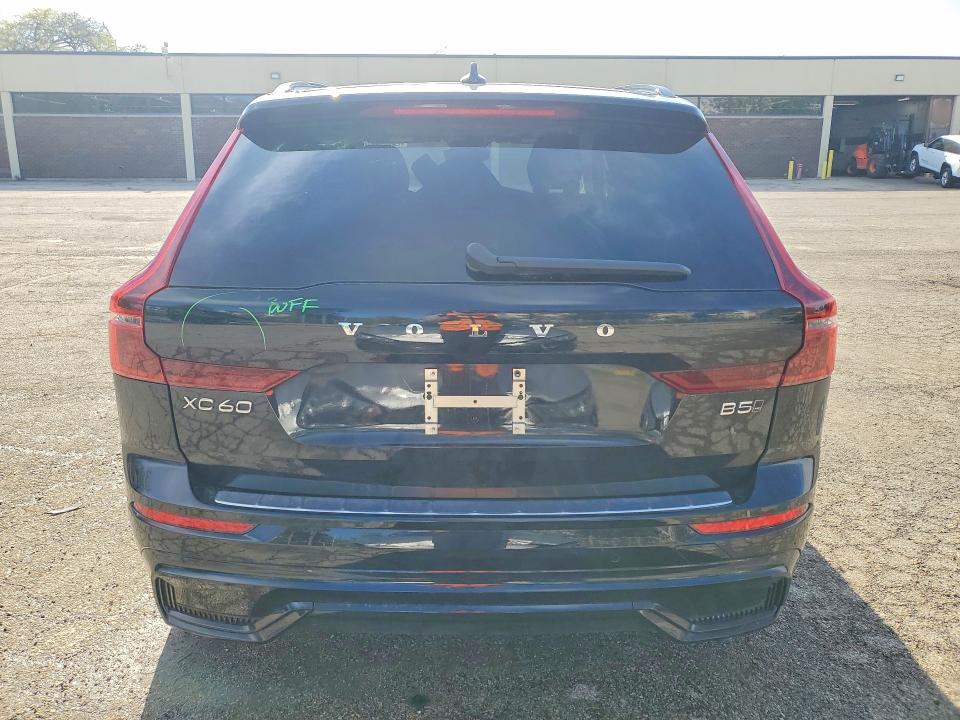 51633906 :رقم المزاد ، YV4M12RM8T1414428 vin ، 2026 Volvo Xc60 مزاد بيع