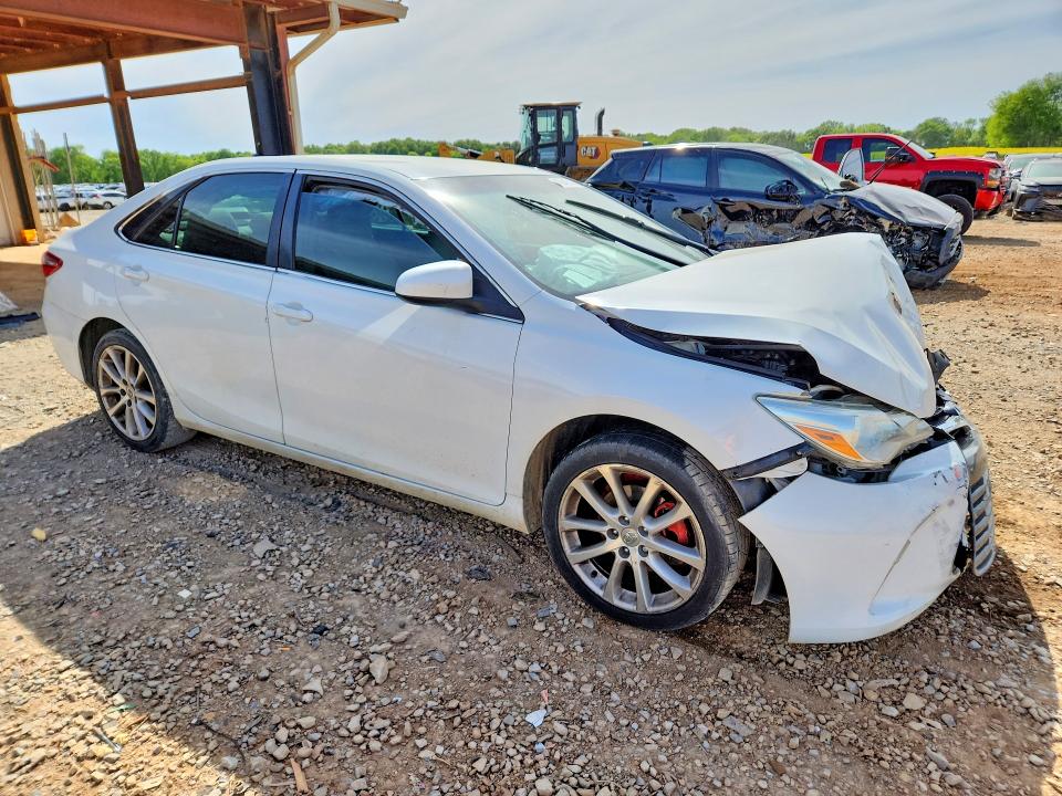 2015 Toyota Camry მანქანა იყიდება აუქციონზე, vin: 4T4BF1FK3FR486716, აუქციონის ნომერი: 48948516
