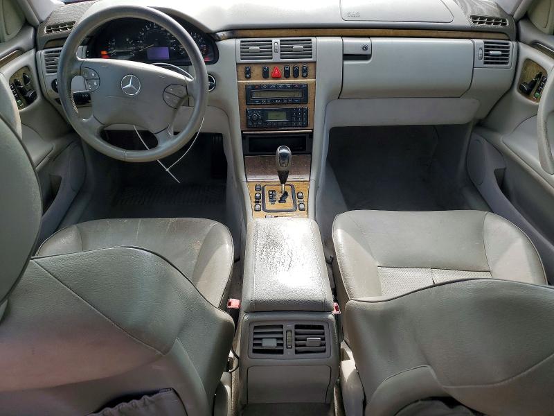 51661196 :رقم المزاد ، WDBJF82J22X069921 vin ، 2002 Mercedes-benz E مزاد بيع