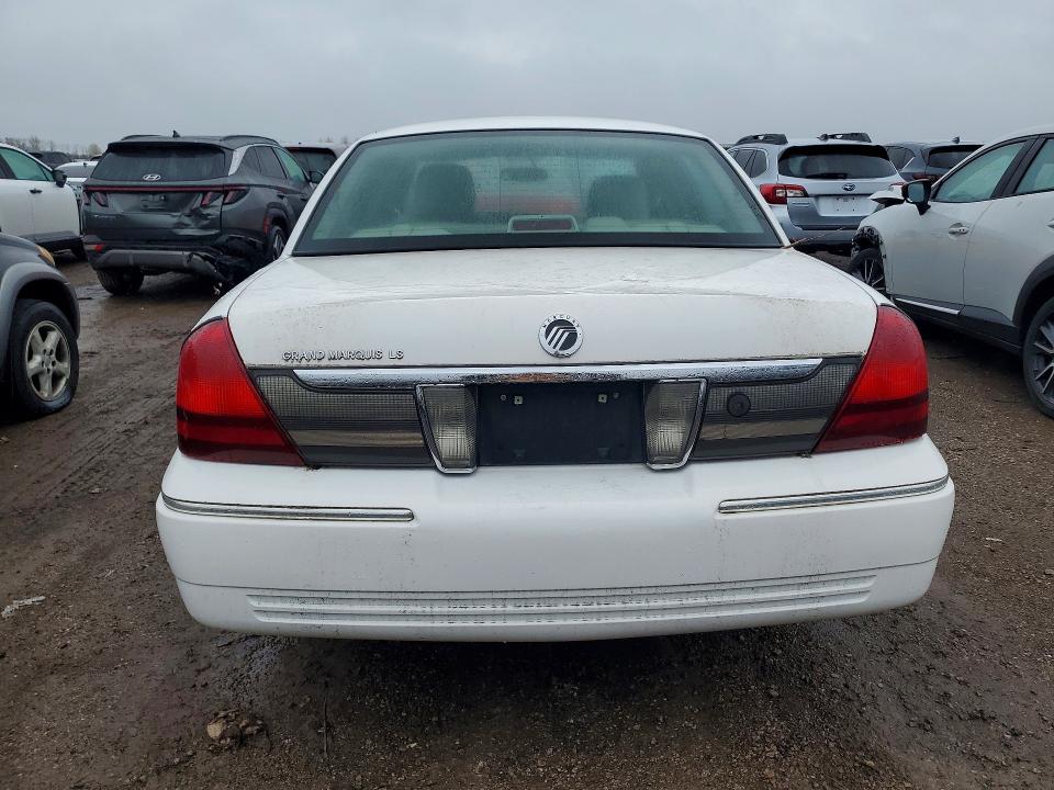 49162696 :رقم المزاد ، 2MEBM7FV6AX630115 vin ، 2010 Mercury Grand Marquis مزاد بيع