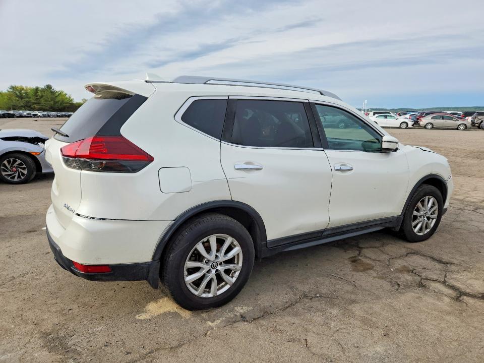 51642796 :رقم المزاد ، 5N1AT2MV3JC818380 vin ، 2018 Nissan Rogue مزاد بيع