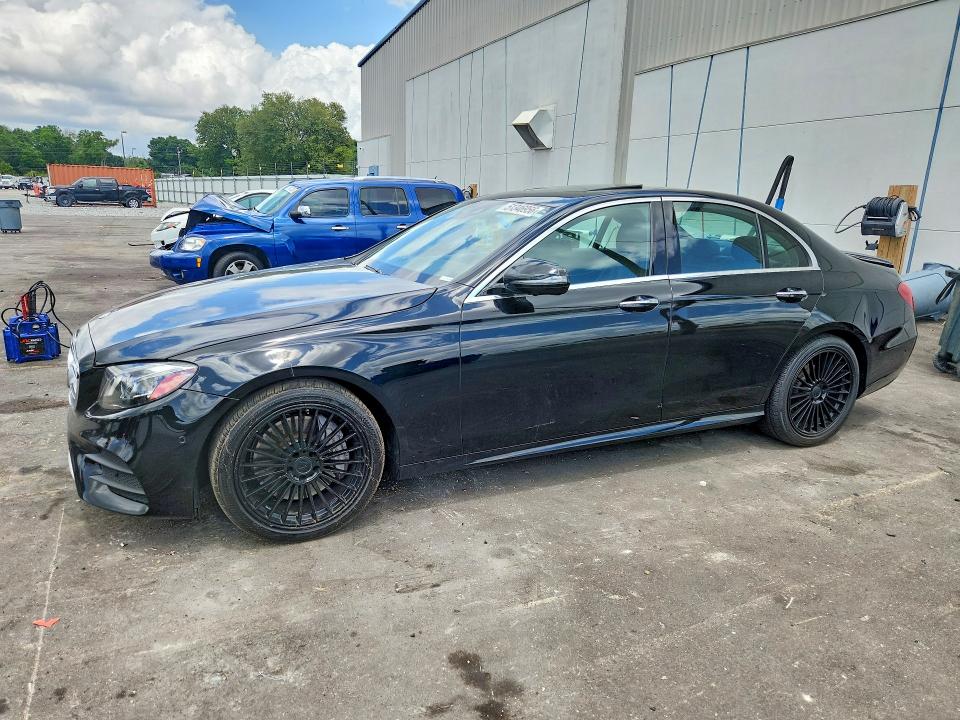 51346956 :رقم المزاد ، WDDZF4JB3KA543231 vin ، 2019 Mercedes-benz E مزاد بيع