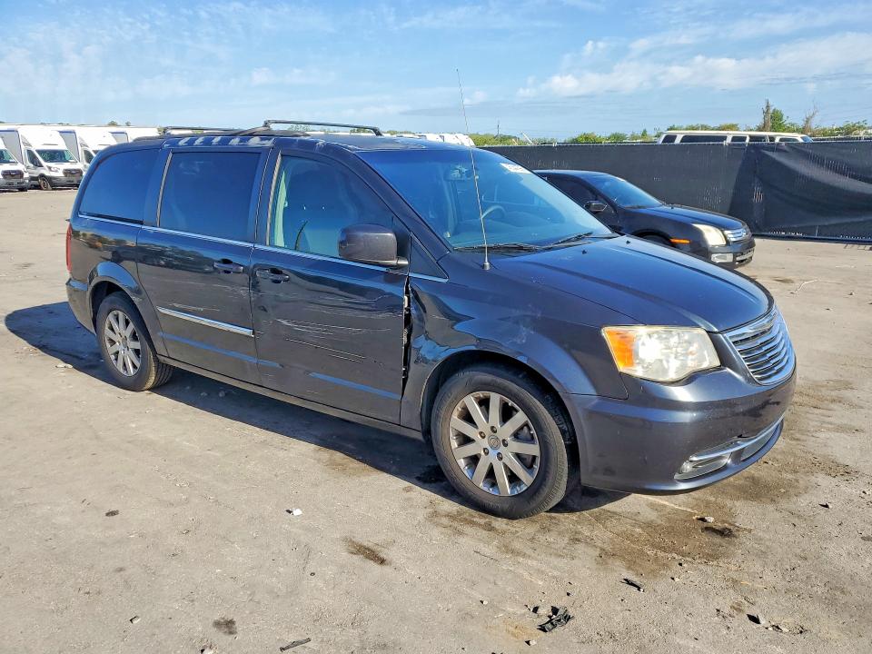 46344296 :رقم المزاد ، 2C4RC1BG3DR745951 vin ، 2013 Chrysler Town & Country مزاد بيع